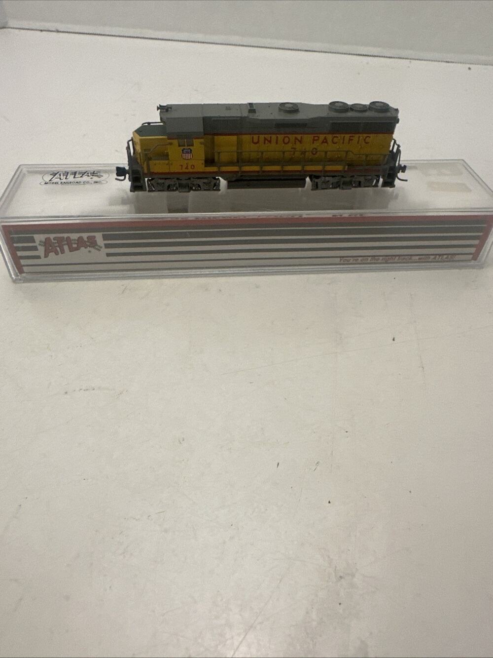 Atlas 4631 N Scale Union Pacific EMD GP 35 Diesel Locomotive